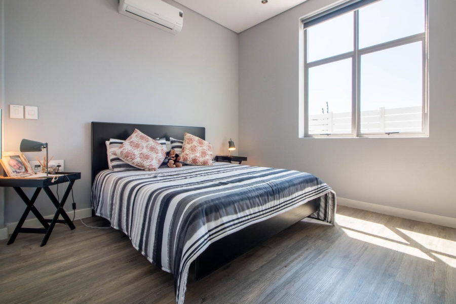 2 Bedroom Property for Sale in Plattekloof Western Cape